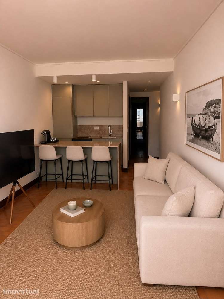 Apartamento T2 com Vista Mar a 350 Metros da Praia de Sesimbra - Grande imagem: 2/19