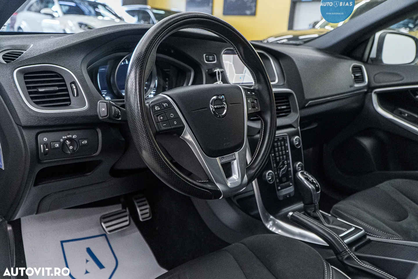 Volvo V40 T3 Geartronic RDesign - 6