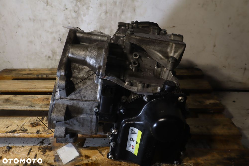 SKRZYNIA BIEGÓW AUTOMAT  SKODA OCTAVIA IV 1.5 UUF - 3