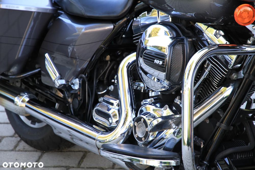Harley-Davidson Touring Street Glide - 26