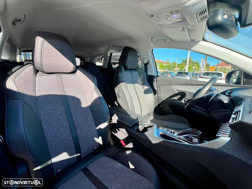 Peugeot 3008 1.2 PureTech Allure EAT8 - 14