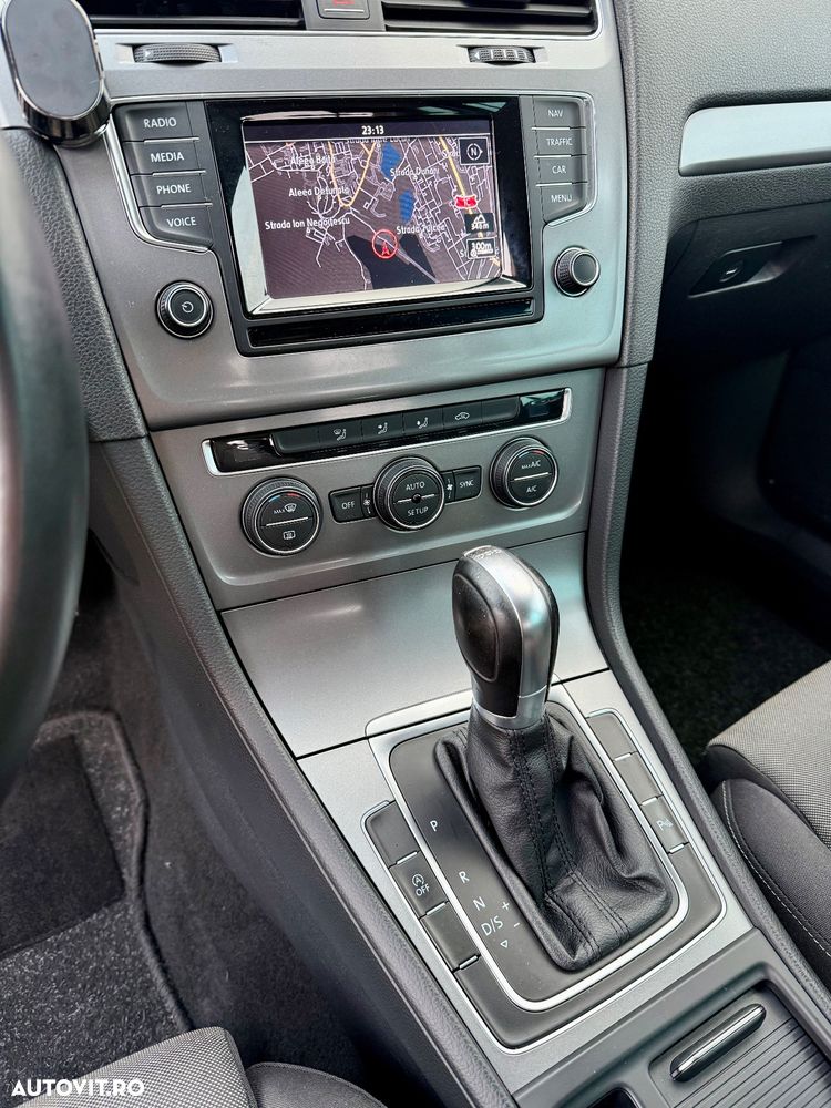 Volkswagen Golf Variant 1.6 BlueTDI DSG Comfortline - 11