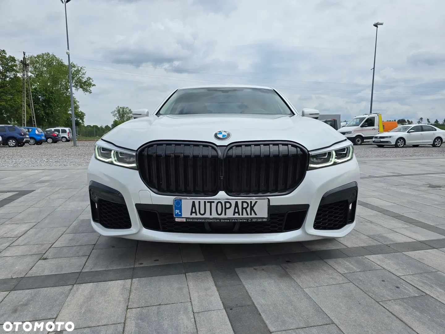 BMW Seria 7 750i xDrive sport - 7