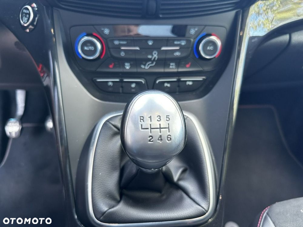 Ford Kuga - 15