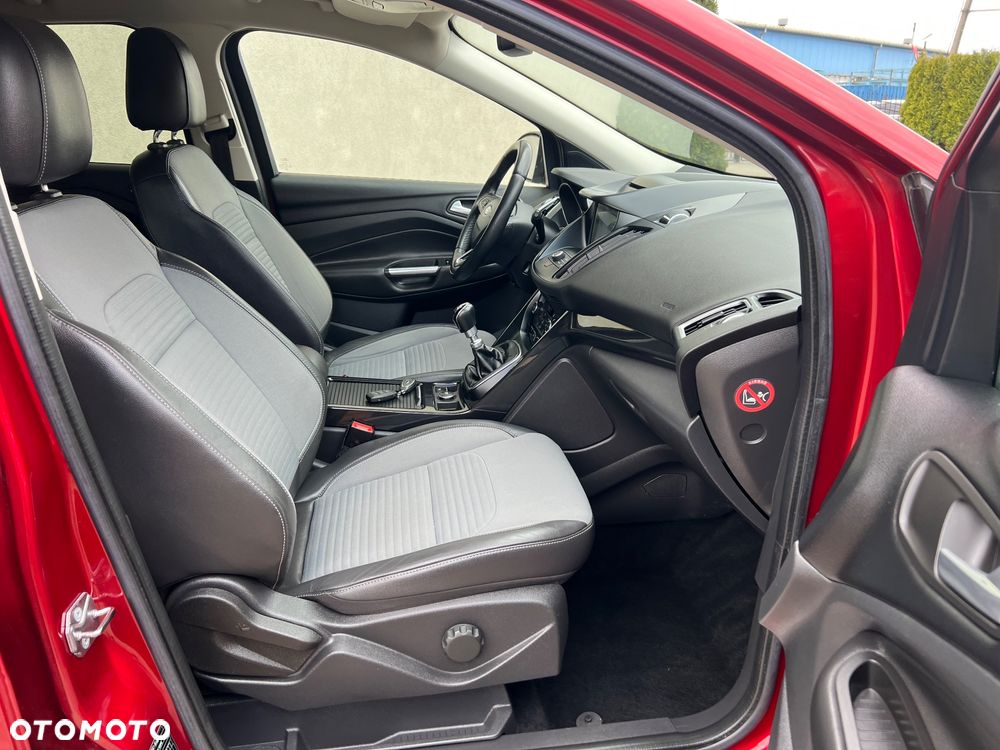 Ford Kuga 2.0 TDCi 2x4 Titanium - 8