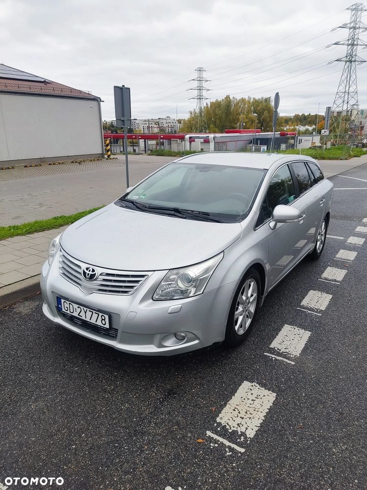 Toyota Avensis 2010 photo 3
