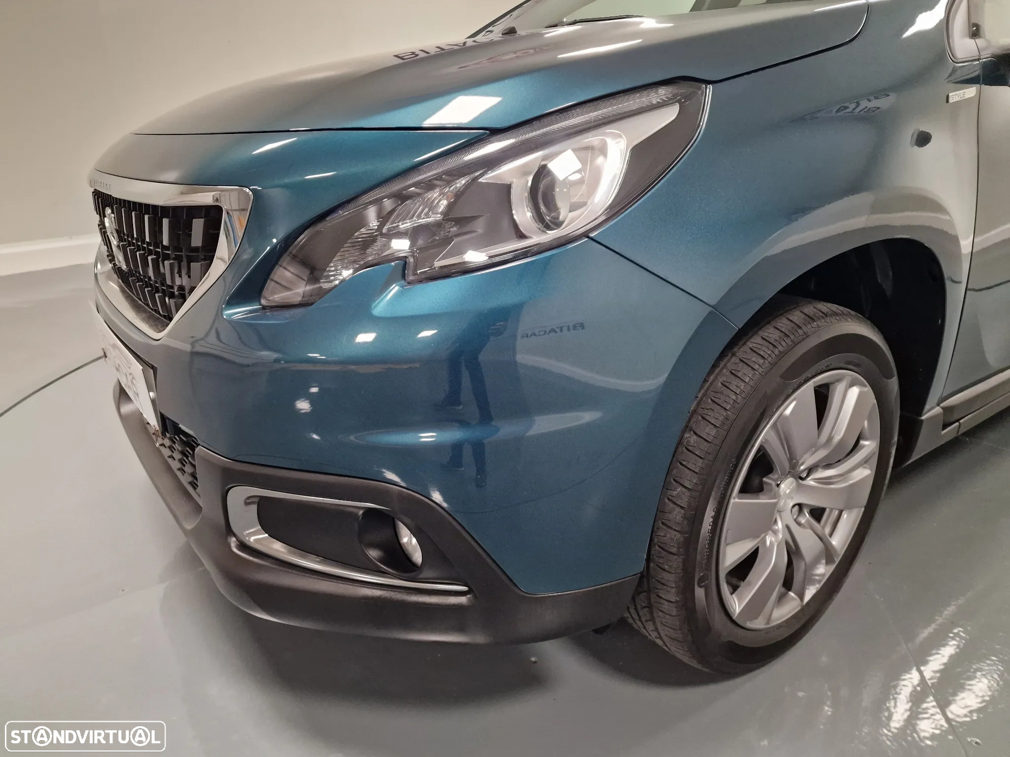 Peugeot 2008 1.2 PureTech Style - 9