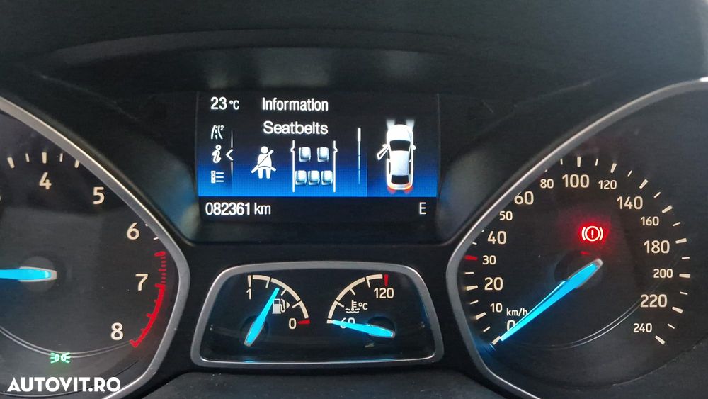 Ford Kuga - 8