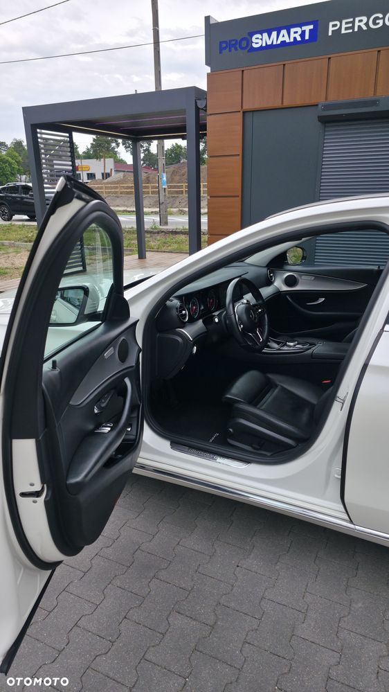 Mercedes-Benz Klasa E 220 d 9G-TRONIC Avantgarde - 3