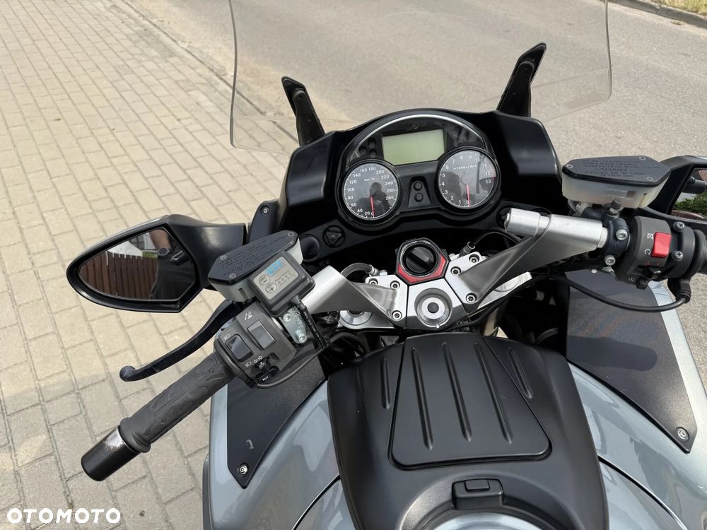 Kawasaki GTR - 17