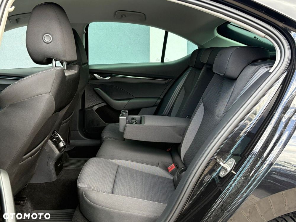 Skoda Octavia 1.5 TSI mHEV Selection DSG - 15