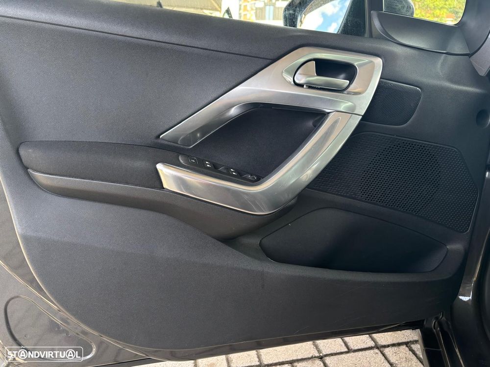 Peugeot 2008 PureTech 82 Allure - 21