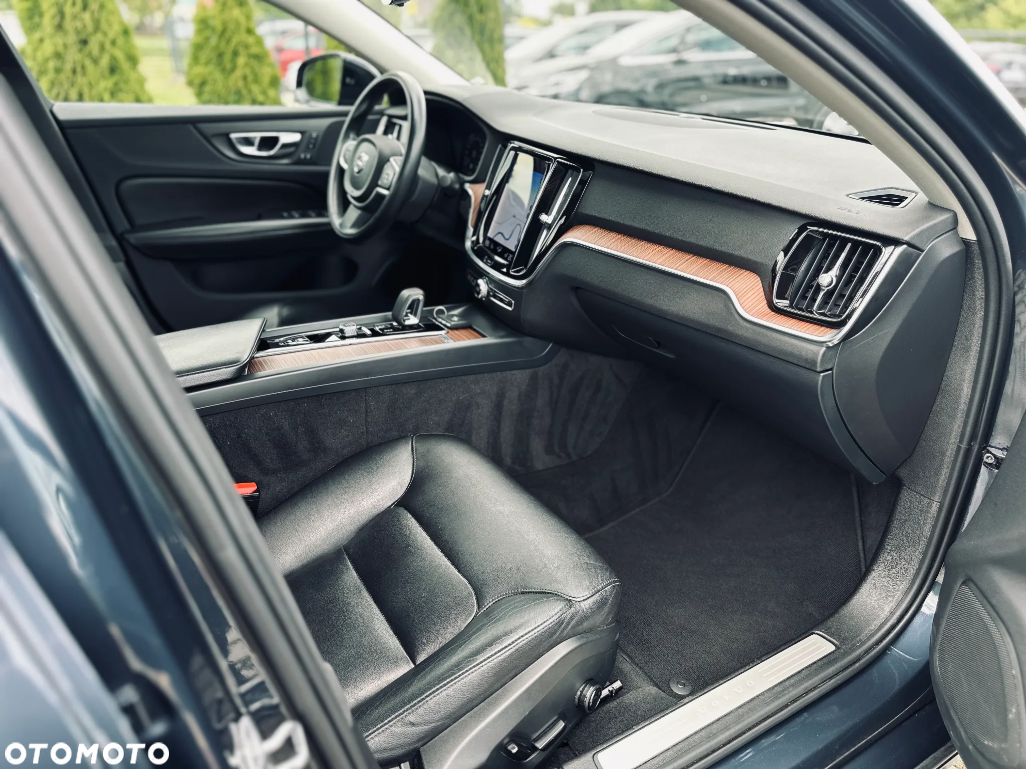 Volvo S60 B5 B AWD Plus Dark - 17