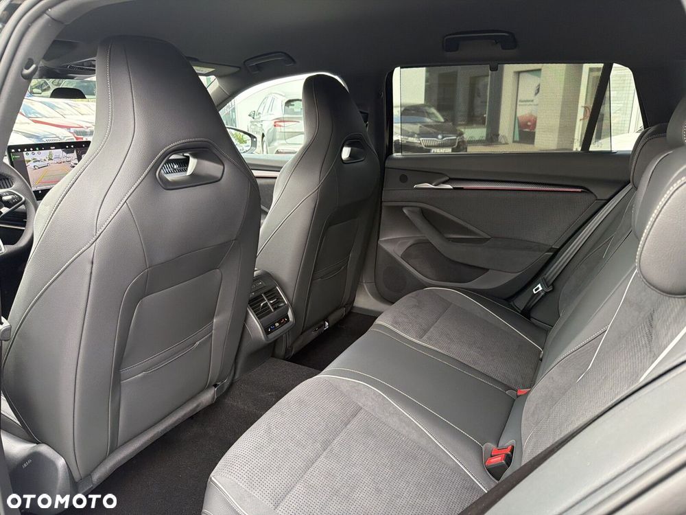 Skoda Superb 2.0 TDI SCR 4x4 Sportline DSG - 24