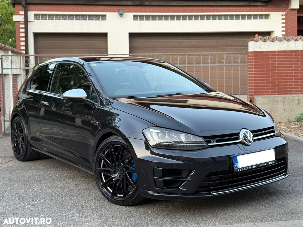 Volkswagen Golf - 2