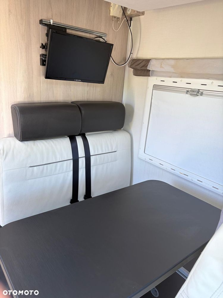 Ford Transit Challenger - 32