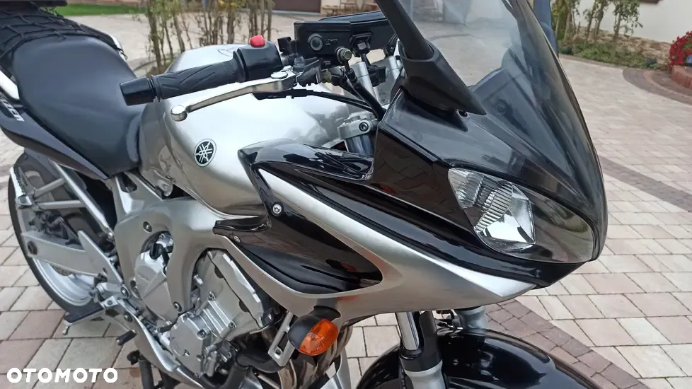 Yamaha FZ6 - 16