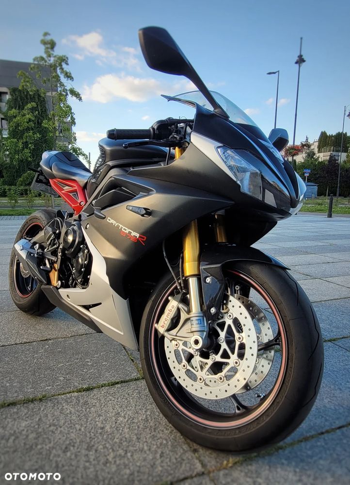 Triumph Daytona - 4