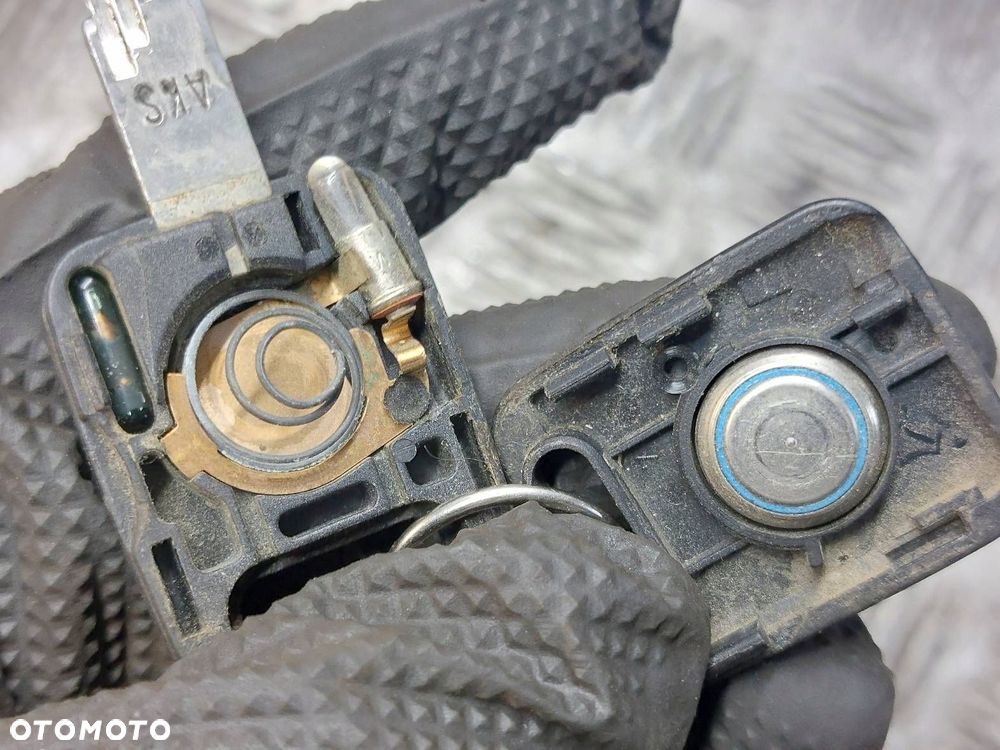 ZESTAW STARTOWY AUDI 80 B4 2.3 4A0906264 8A0905851 - 7