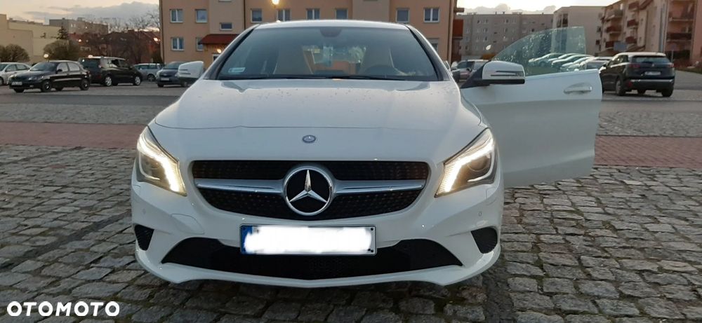 Mercedes-Benz CLA 180 - 1