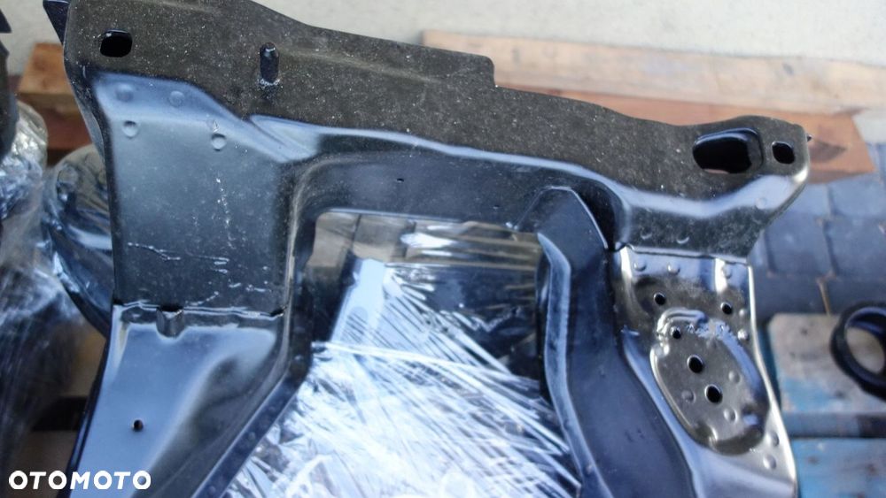 BELKA PRZEDNIEGO ZAWIESZENIA MERCEDES W210 - 2