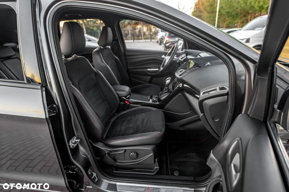 Ford Kuga 2.0 TDCi 4x4 ST-Line - 21