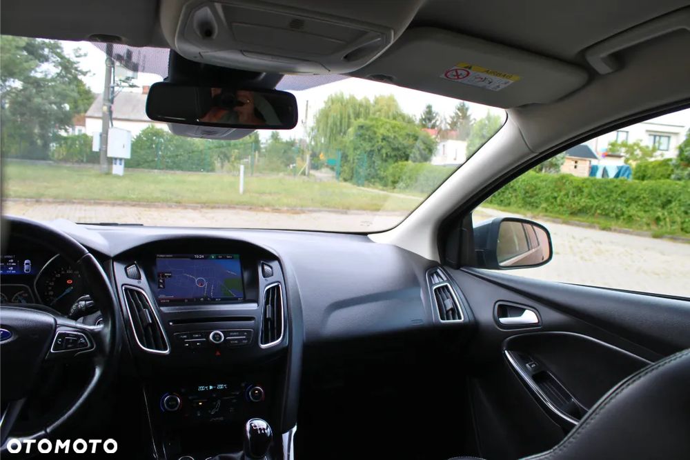 Ford Focus 1.6 TDCi Titanium - 24