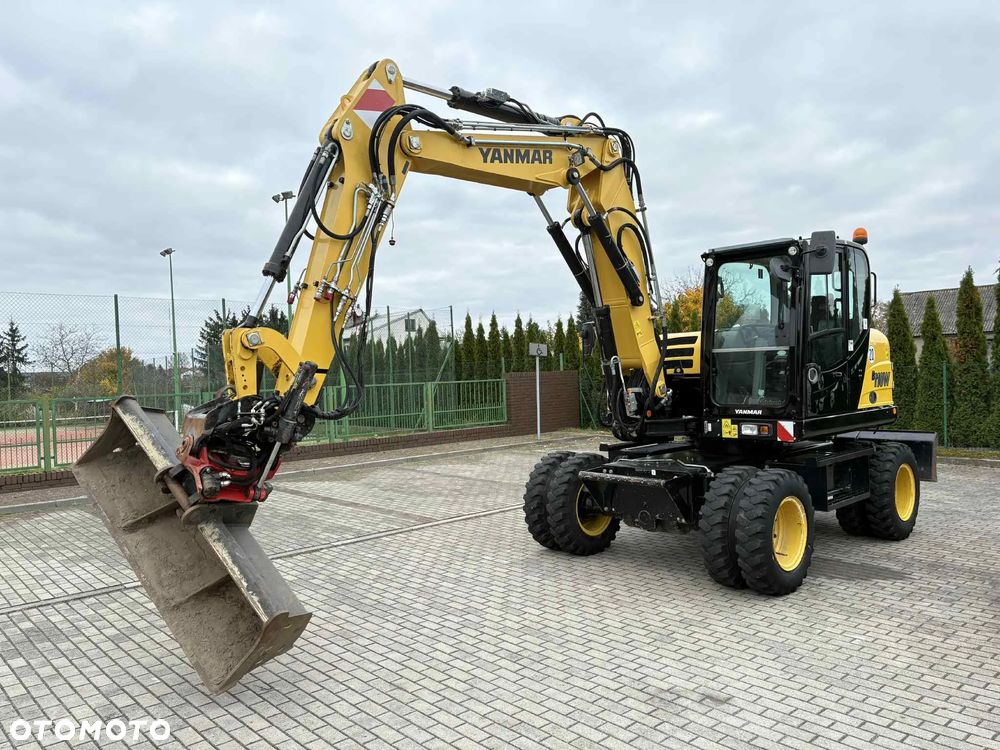 Yanmar B110W ROTOTILT 4 ŁYŻKI TYLKO 2618 mth - 11
