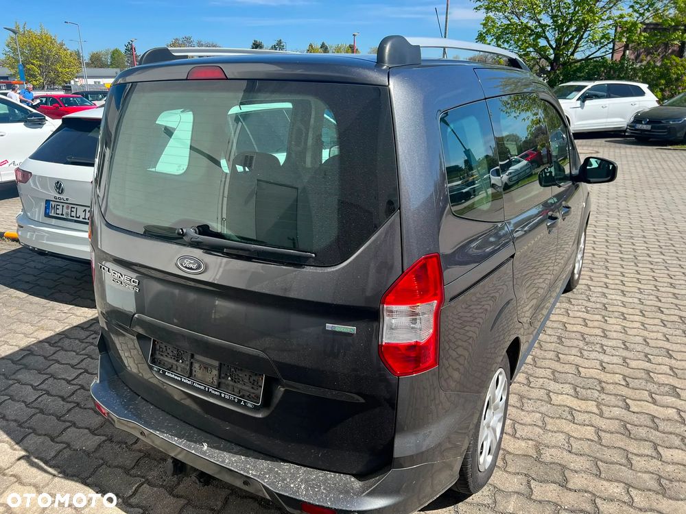 Ford Tourneo Courier 1.0 EcoBoost S&S Trend - 3