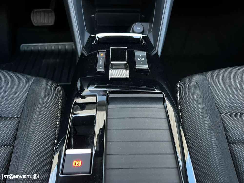 Citroën C4 X 1.2 Hybrid Plus e-DSC6 - 28