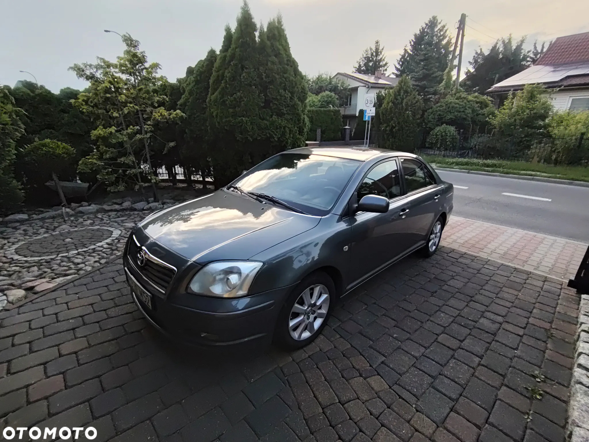 Toyota Avensis 2.0 VVT-i Prestige - 2