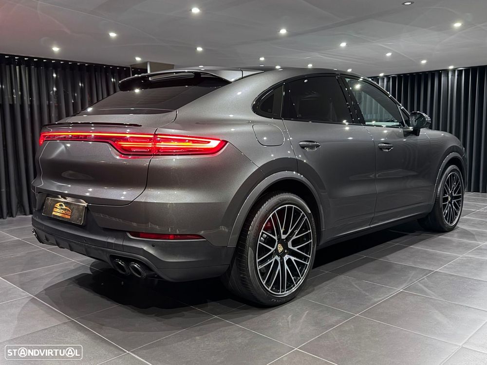 Porsche Cayenne Coupé E-Hybrid - 9