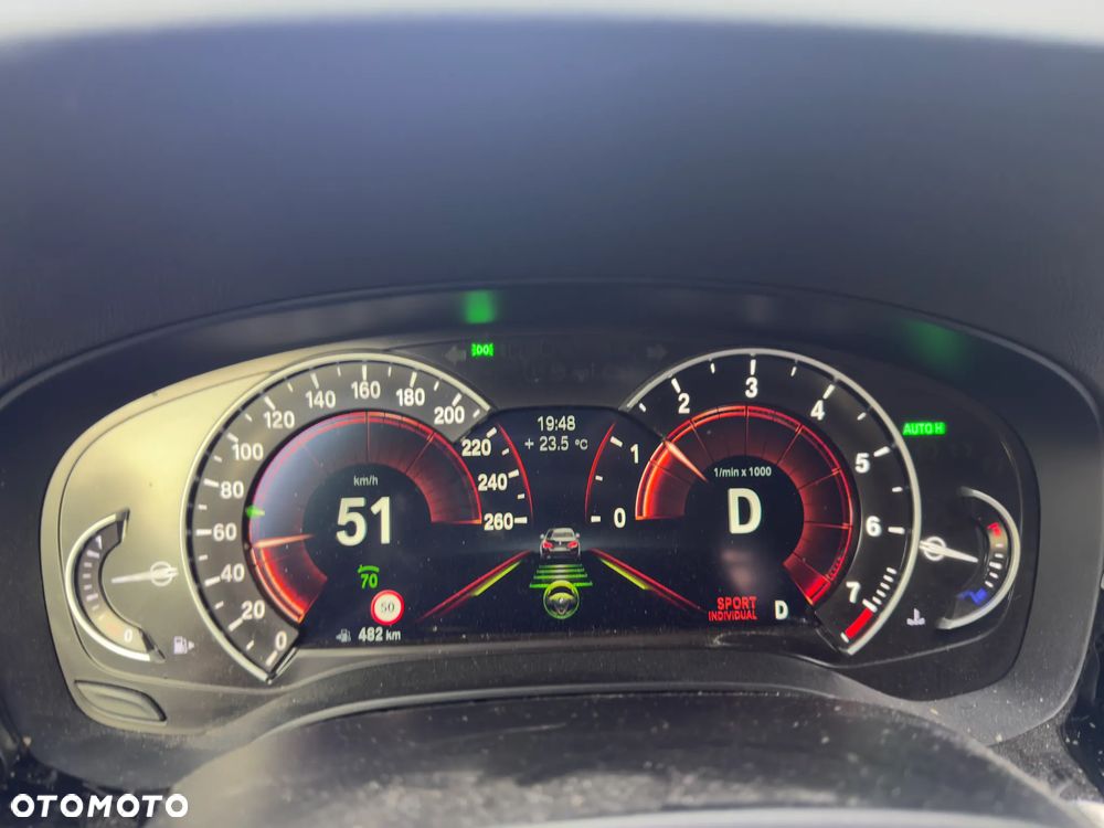 BMW Seria 5 530i xDrive - 24