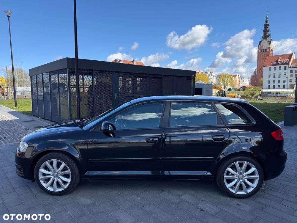 Audi A3 Sportback 1.4 TFSI Ambiente - 22