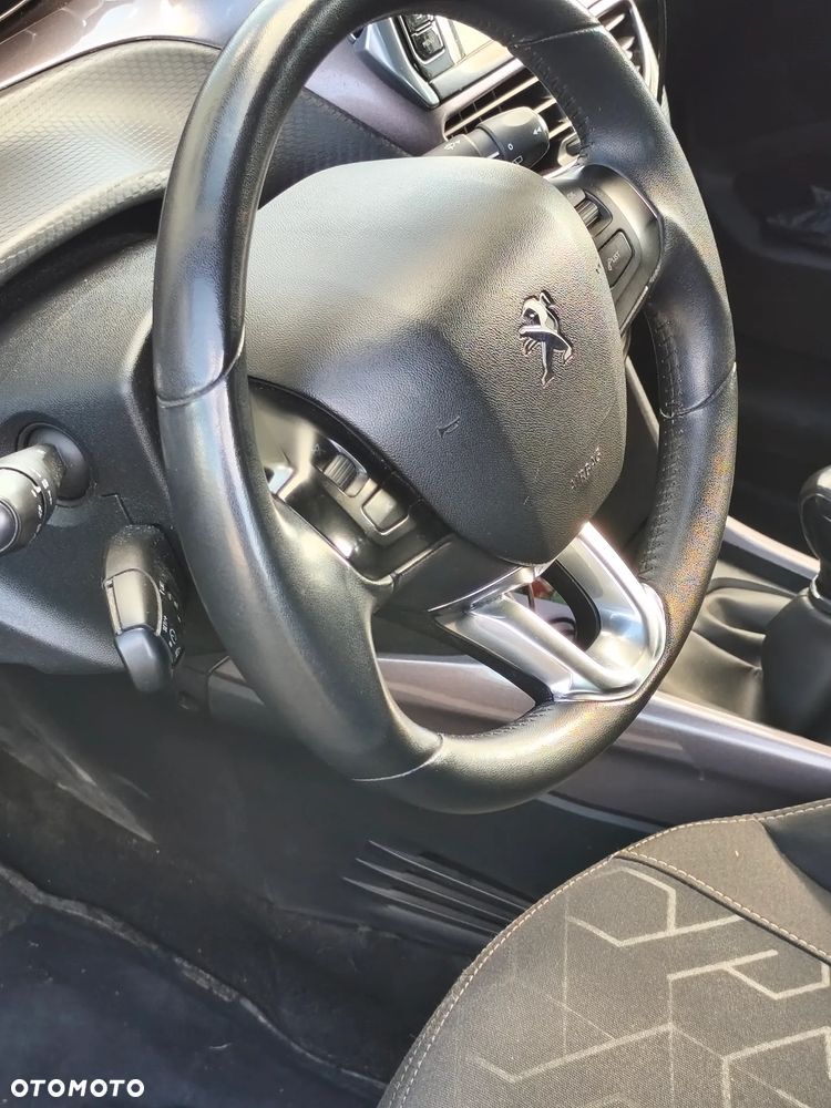 Peugeot 2008 PureTech 82 Active - 12