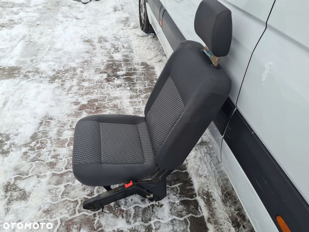 VW T5 LIFT fotel koziołek składany TASAMO - 6