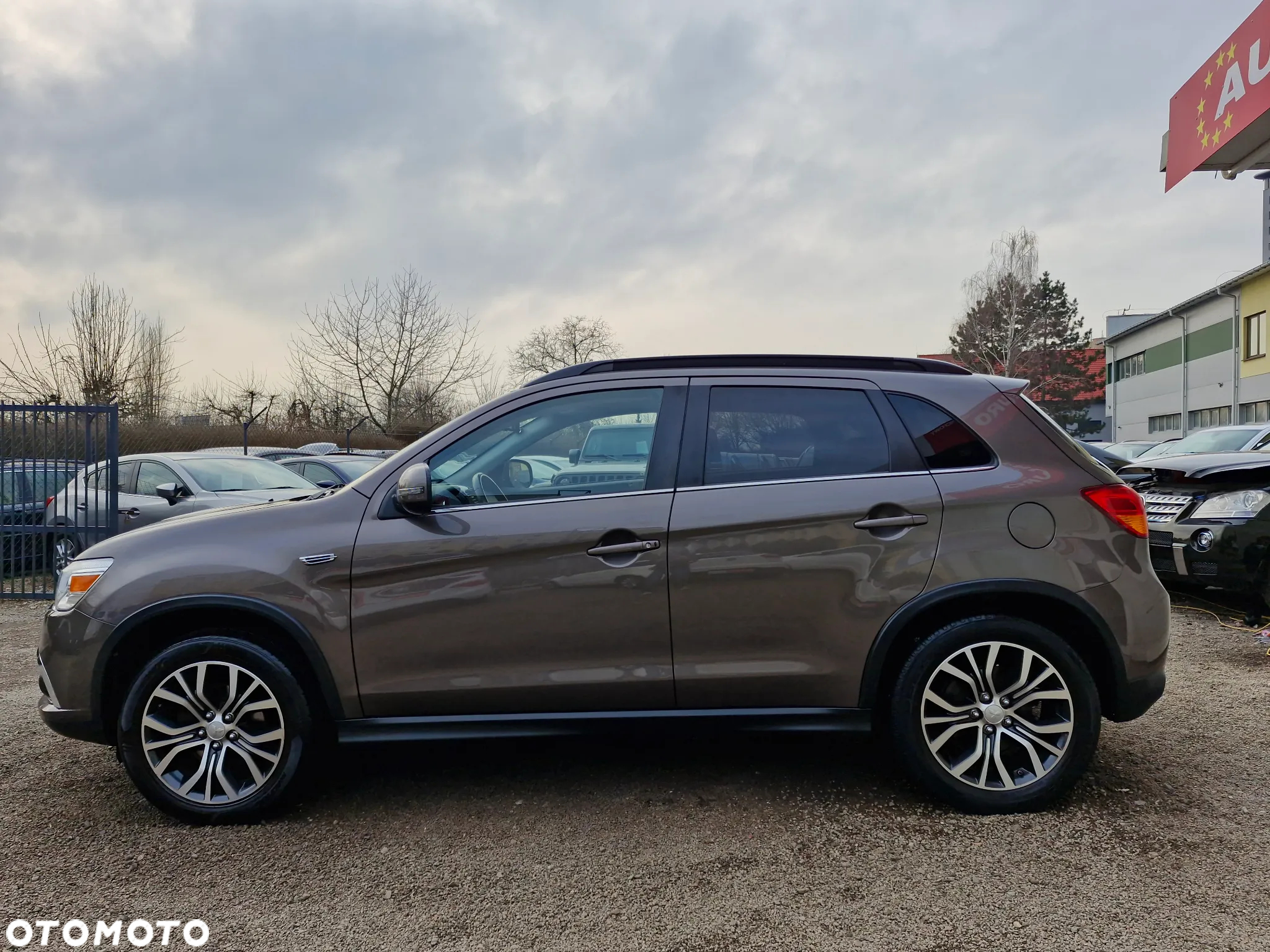Mitsubishi ASX 1.6 Invite Navi - 2