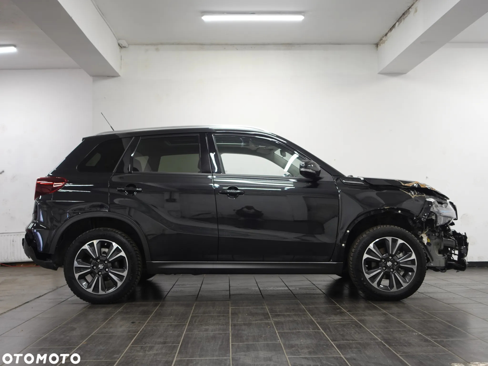 Suzuki Vitara 1.5 DualJet Hybrid Premium Plus 4WD AGS - 8