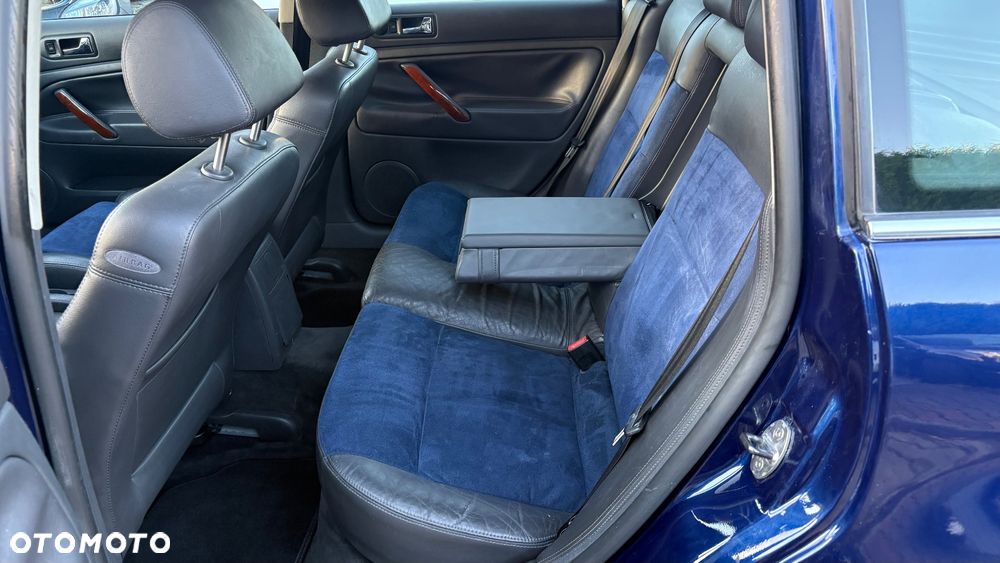 Volkswagen Passat 1.9 TDI Exclusive - 17