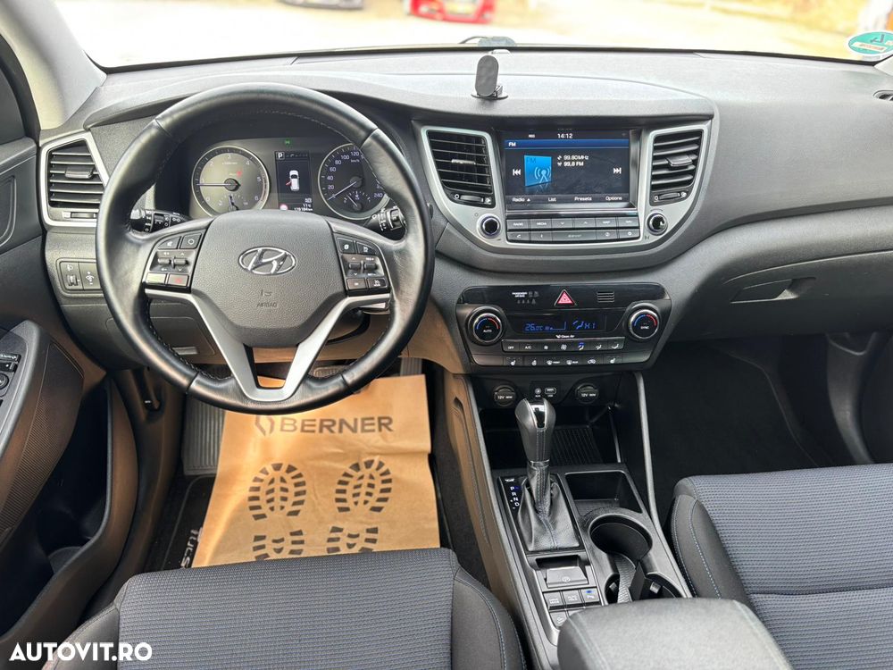 Hyundai Tucson 2.0 CRDI 4WD Automatik Style - 14