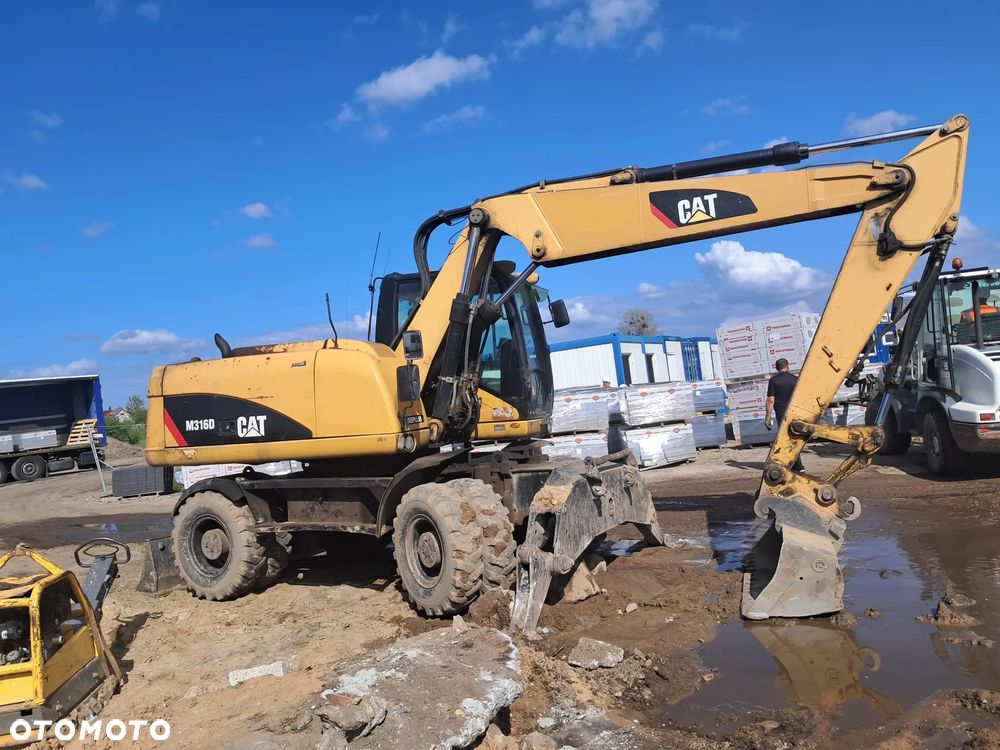 Caterpillar M316D Mono - 1