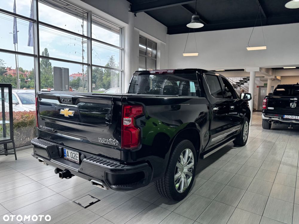 Chevrolet Silverado - 4