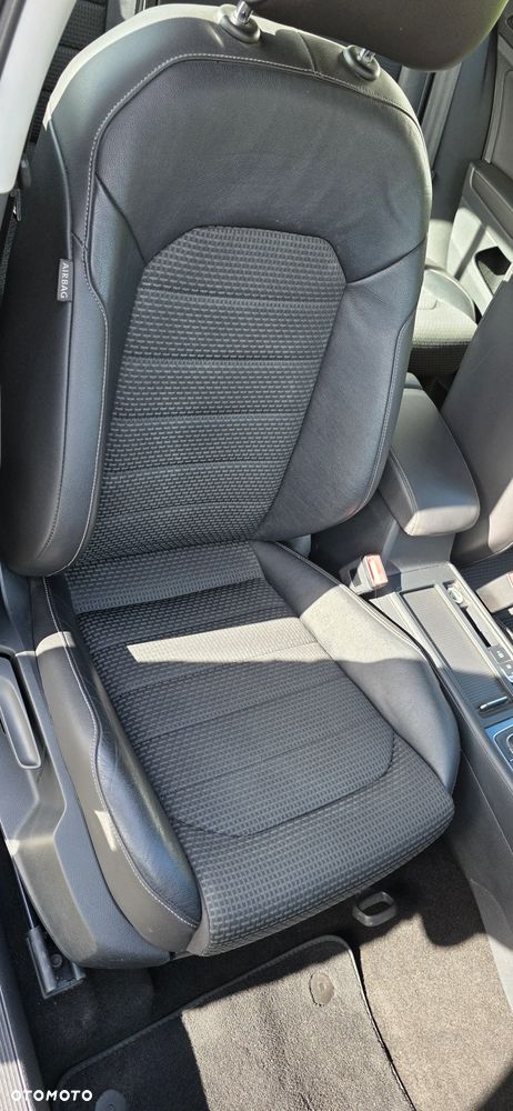 Volkswagen Golf - 23