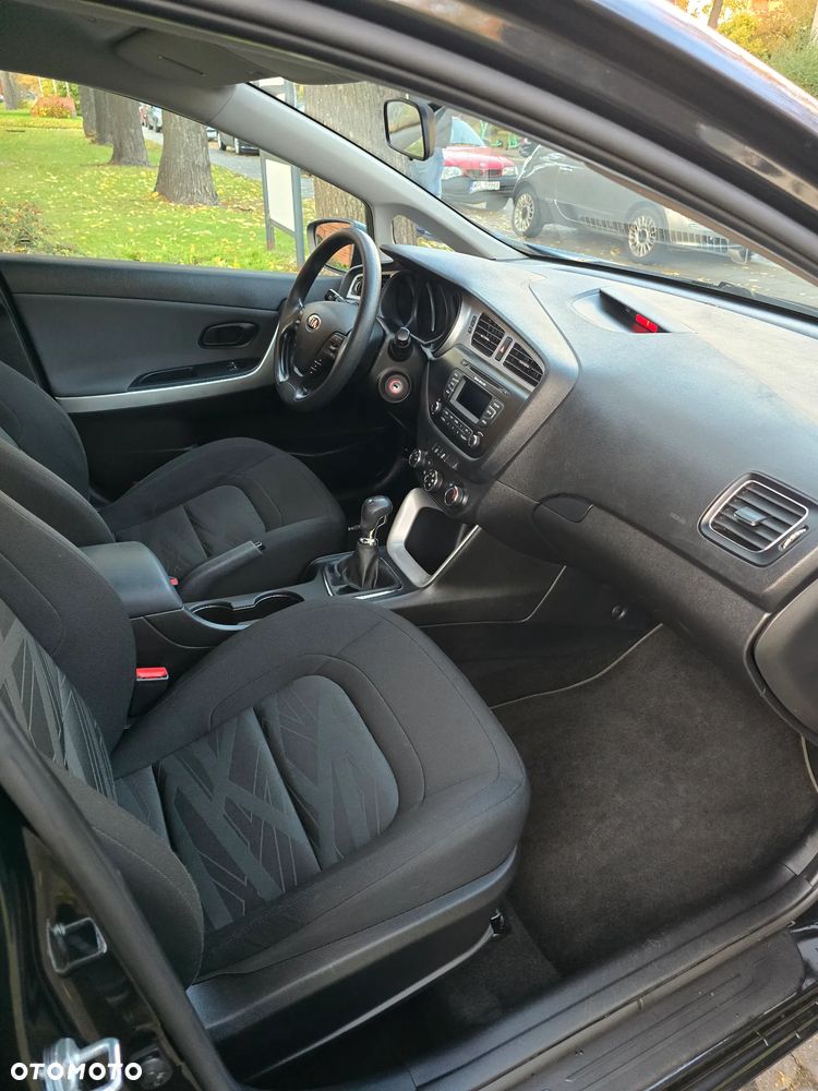Kia Ceed - 23