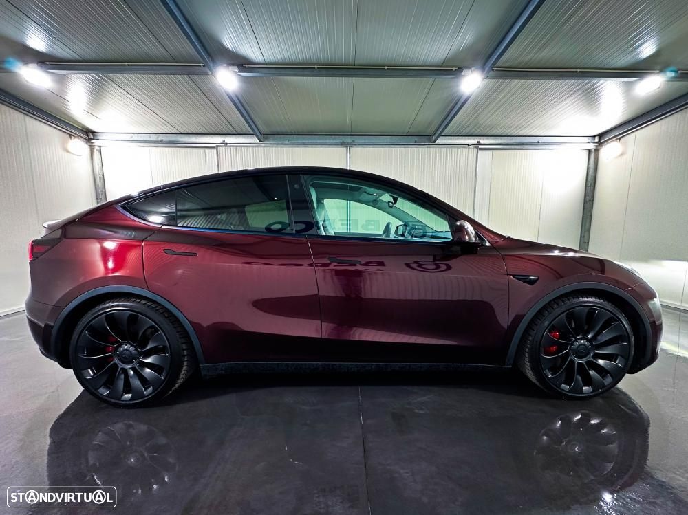 Tesla Model Y Performance Dual Motor AWD - 12
