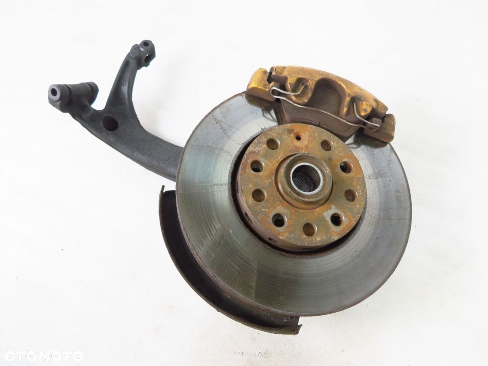 ZWROTNICA PIASTA PRZEDNIA LEWA AUDI A6 C5 2.4 - 5