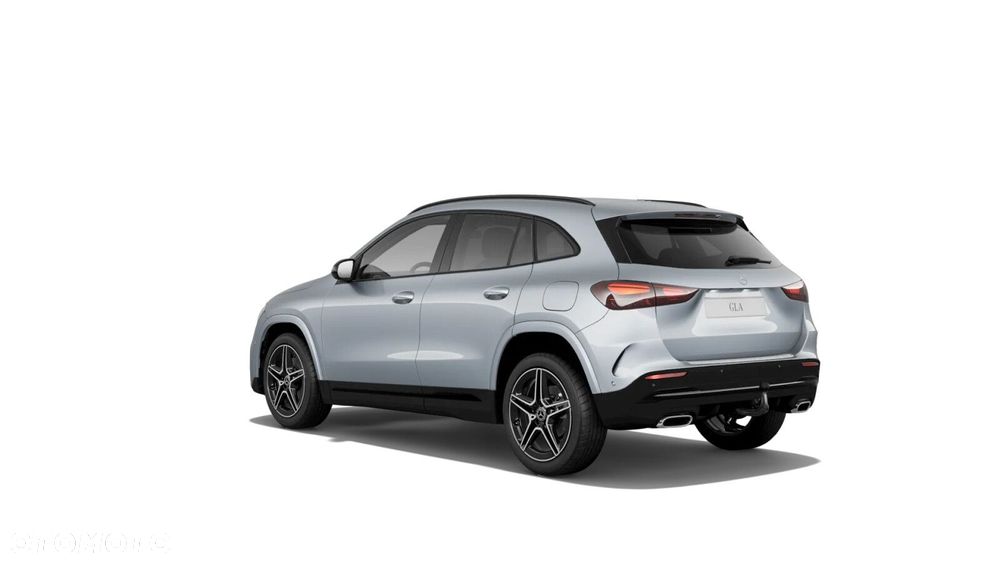 Mercedes-Benz GLA 200 d AMG Line - 14