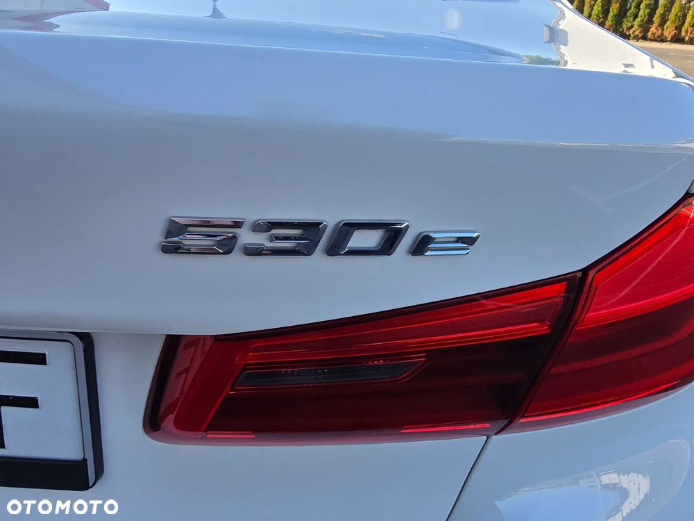 BMW Seria 5 530e iPerformance xDrive Luxury Line - 10