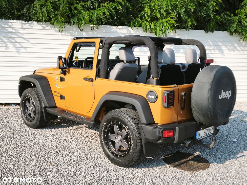 Jeep Wrangler - 16
