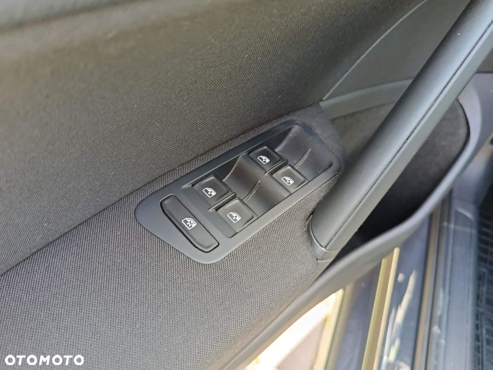 Volkswagen Golf 1.0 TSI OPF - 22